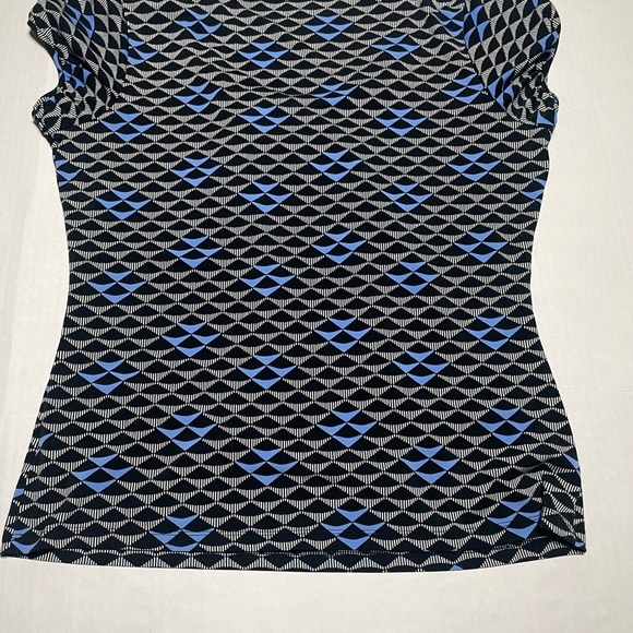Women's Geometric Blue and Black Top - Picture 3 of 3
